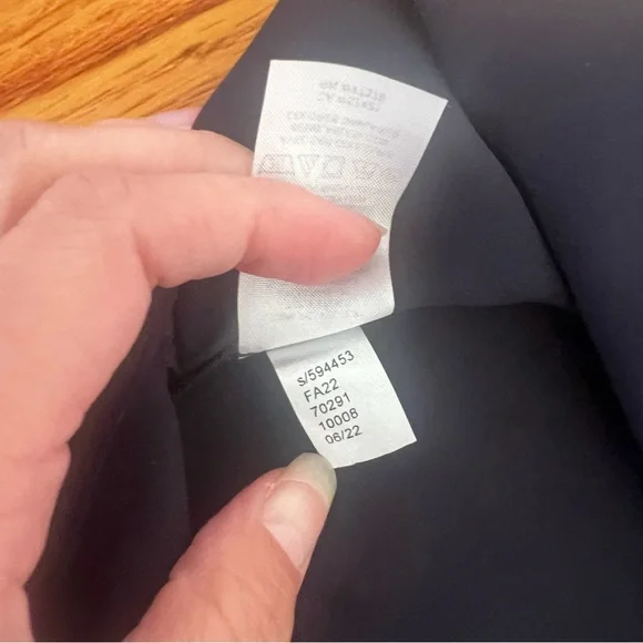 Ann Taylor Navy Blue Lace Trim Blouse – Size Small - Picture 6 of 11